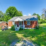 7 Mi To Dtwn Apt With Spacious Yard In Nashville