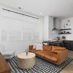 Apartment With Free Parking, 3 Mi Downtown & Stadium, By Coffee *
