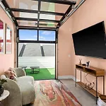 Holiday home Play At 8th & Argyle Elite Vacation Spot *