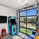 Pop Art Retreat On Legendary 8th - Walk Everywhere Holiday home Nashville