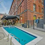 Luxe Loft With Speakeasy Parking And 2 Mi To Broadway