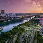 Riverfront Charm - A Scenic Downtown For 6 Holiday home Nashville