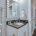 Holiday home Couple Townhome Getaway Near East Nashville