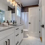 Sleek & Convenient East