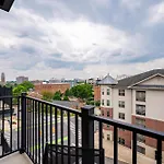 The Odyssey By Avantstay Apartment
