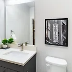 The Odyssey By Avantstay Apartment