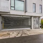 Trendy Apt For 8 In Highly Walkable Neighborhood