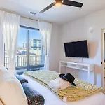 The Odyssey By Avantstay Apartment