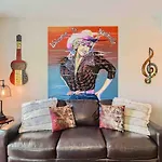 Winedown In Music City Free Park Pool View