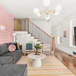 The Dolly House 8br Sleeps 24 5min To Dt Holiday home Nashville