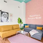 The Dolly House 8br Sleeps 24 5min To Dt Holiday home