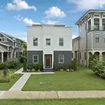 Nash Urban Oasis With Rooftop And Modern Amenities