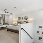 Holiday home Rooftop Patio With Parking Walk To Belmont And 12 South Nashville