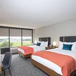 Hotel Delta By Marriott Airport 3*