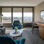 Hotel Delta By Marriott Airport Nashville