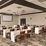 Hotel Delta By Marriott Airport 3*