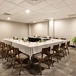 Hotel Delta By Marriott Airport 3*