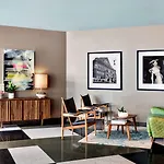 Hotel Delta By Marriott Airport 3*