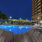 Hotel Delta By Marriott Airport