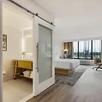 Hotel Delta By Marriott Airport