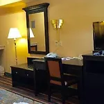 Hotel Red Lion & Airport