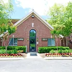 Hotel Homestay Suites