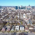 Cultured Coach - Music Row - Mins To Downtown