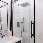 Luxury Retreat Sauna, Hot Tub And Fire Pit Holiday home Nashville