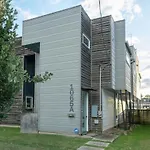 3Br And 3Ba 5 Min Dt Firepit Patio And Sleeps 10