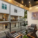 Private Rooftop Near Vanderbilt Only 2 Miles From Downtown