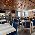 Hotel Hampton By Hilton Airport Century Place Nashville