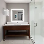 Hampton By Hilton Airport Century Place Hotel 3*