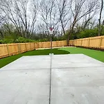 New Listing The Playhouse With Games & *