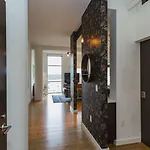 Artsy Extended Retreat Downtown Nashville