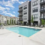 Twin Notes - Odyssey - 2 Units - Mins To Broadway