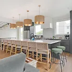 The Elmwood - Brand New Rooftop Lounge W Firepit Holiday home Nashville