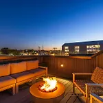 The Elmwood - Brand New Rooftop Lounge W Firepit Nashville