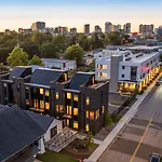 The Elmwood - Brand New Rooftop Lounge W Firepit