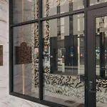 Starr Piano - Roxie And Carraway Suites - 8 Bedrooms