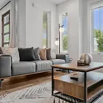 New Modern 4Br Extended Stay - Fully Equipped - Workspace - Parking