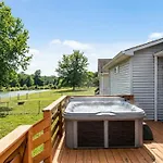 3Br Lakefront In Nashville With Bbq & Hot Tub
