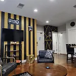 Cashville - Stylish Condo Minutes From Broadway