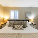 Downtown Nashville Riverfront Condo