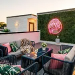 Holiday home New Dollys Dream 12 Beds Downtown Nash Opry Karaoke *