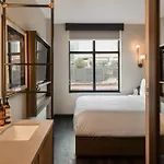 Hotel Motto By Hilton Downtown 4*