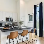 New Build Sleeps 12 2 In Scenic Bluffside Minutes To Downtown Holiday home Nashville