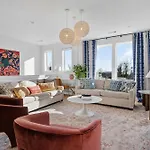Holiday home Hot Tub Hang Grill Parking Views Of Downtown *