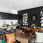 Apartment Upscale Riverview With Garage Walk To Downtown