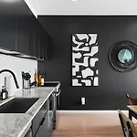 Upscale Riverview With Garage Walk To Downtown