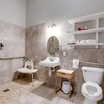 Updated 1br In East Nash-historic Church Building *
